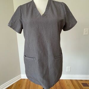 Figs  gray technical collection scrub top in a size small